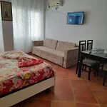 Tomas Apartments Durres 1