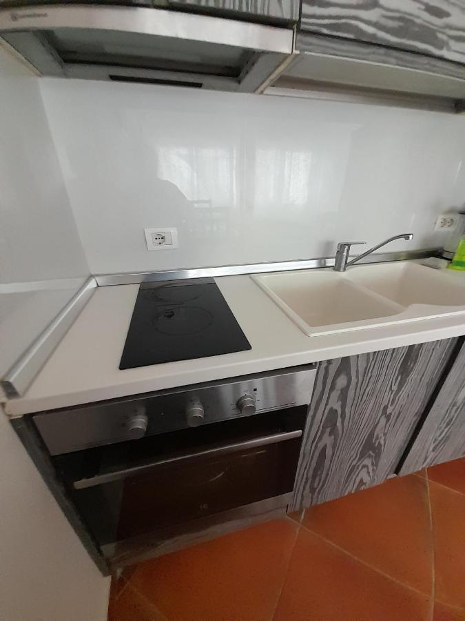 Tomas 1 * Durrës