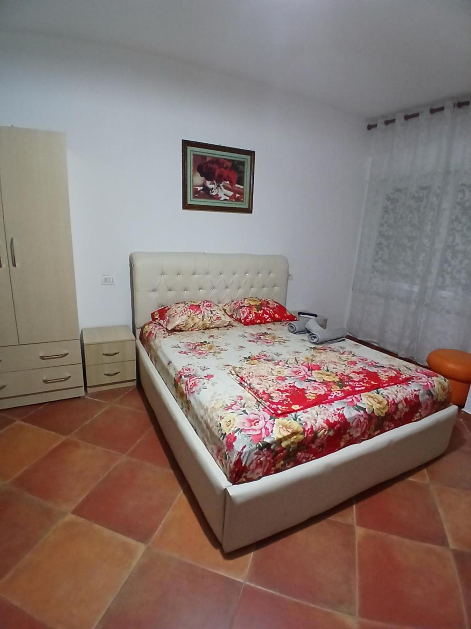 Tomas 1 Apartament *